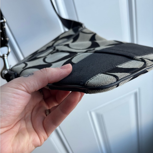 Coach Crossbody Bag - Picture 7 of 7